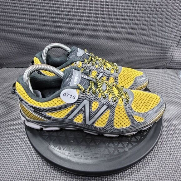 New Balance Shoes Youthsz 7 Yellow New Balance8v2 Trail Running